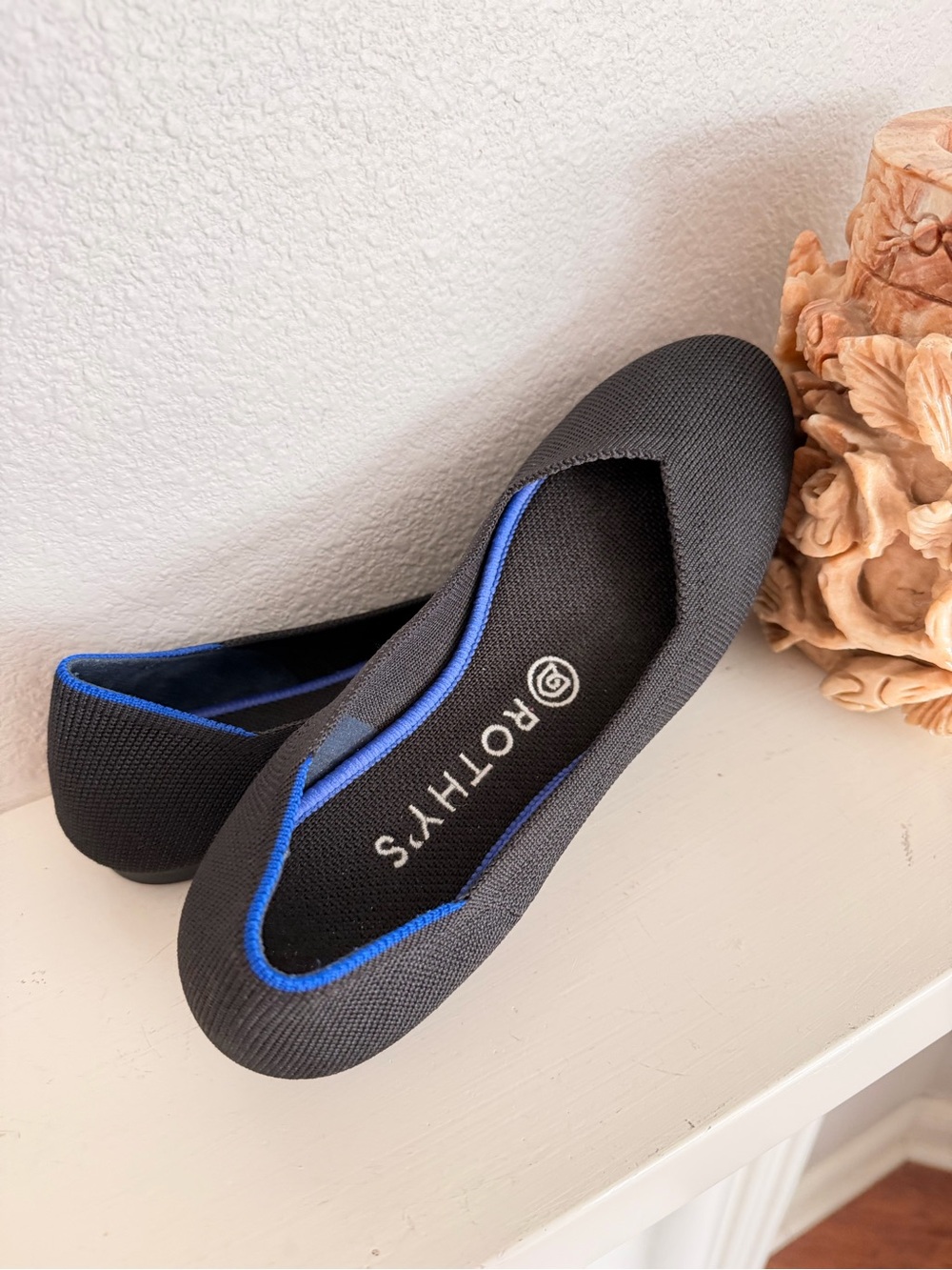 Rothy’s Women’s Black Knit Flats Blue Trim Size 7 Washable Comfort Shoes